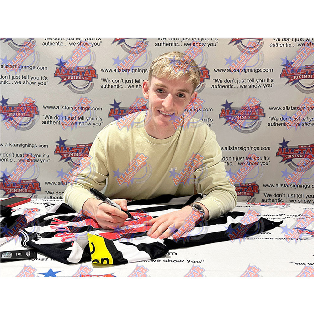 Newcastle United FC Gordon Signed Shirt (Framed)